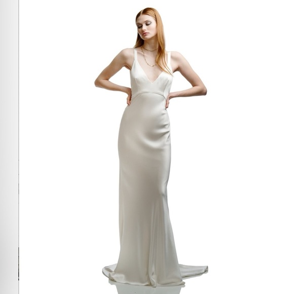 Elizabeth Fillmore Wedding Dress - Picture 1 of 4